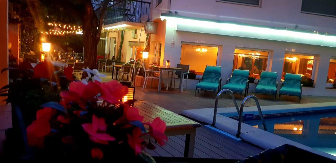 Checkin Trave Hotel Figueres  Ngoại thất bức ảnh