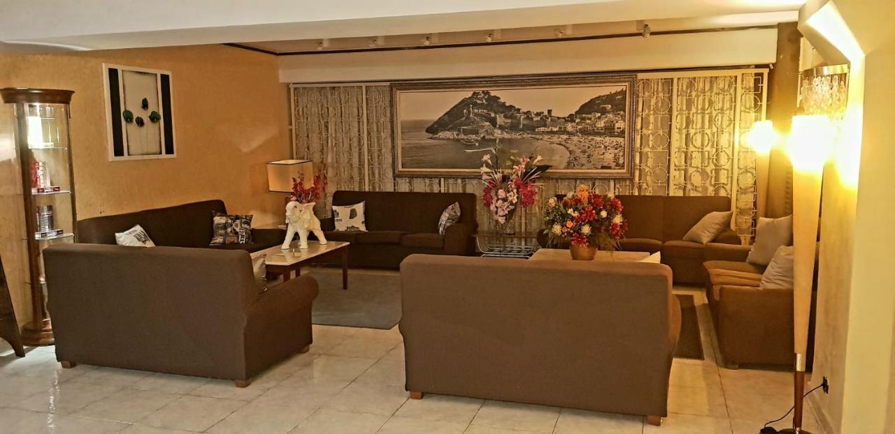 Checkin Trave Hotel Figueres  Ngoại thất bức ảnh