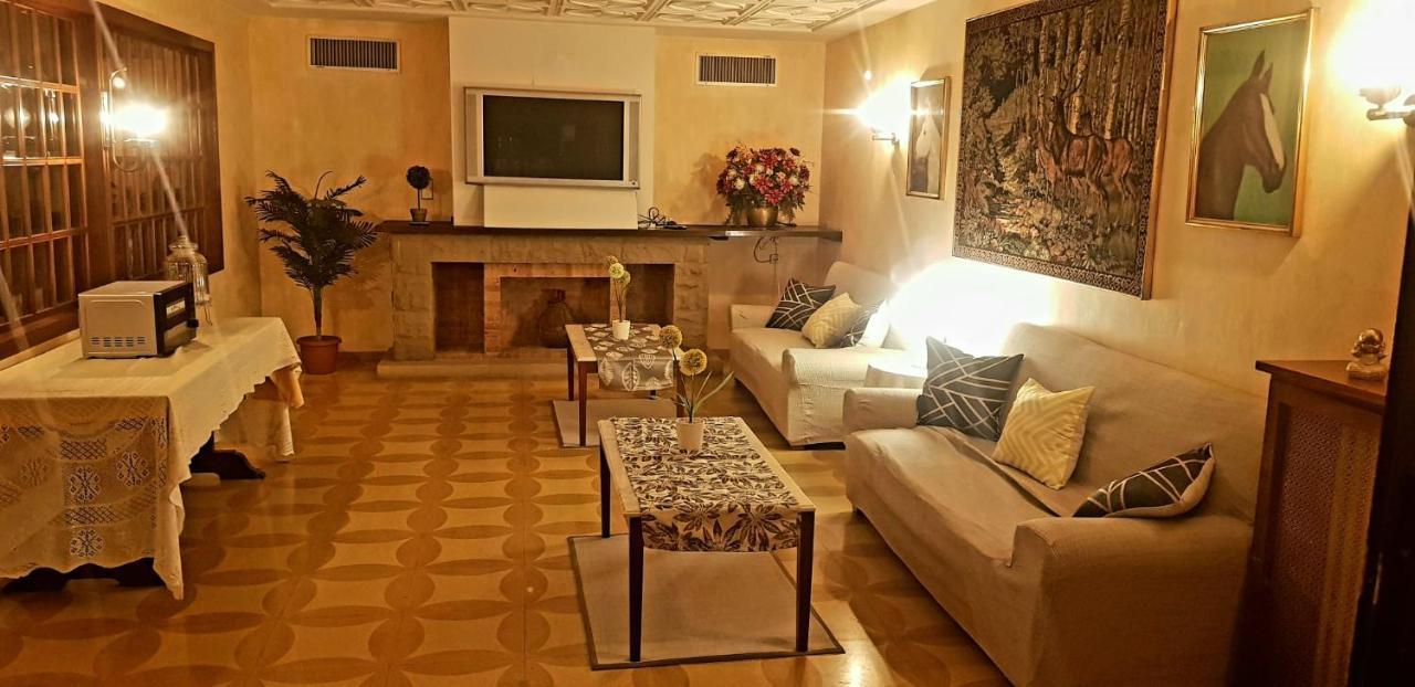 Checkin Trave Hotel Figueres  Ngoại thất bức ảnh