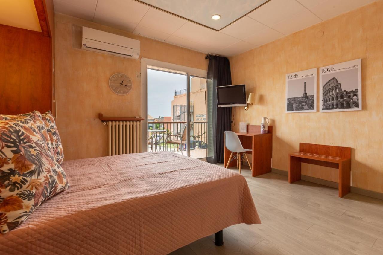 Checkin Trave Hotel Figueres  Ngoại thất bức ảnh