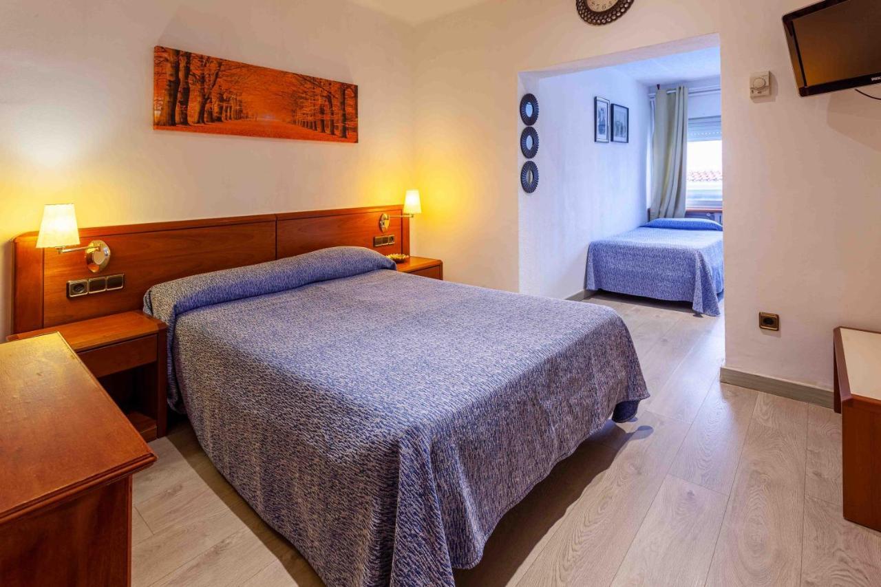 Checkin Trave Hotel Figueres  Ngoại thất bức ảnh